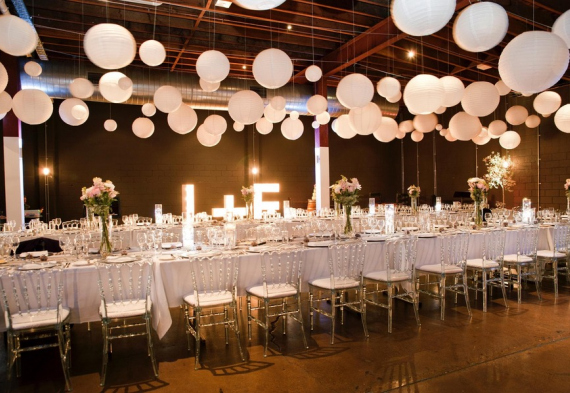 Бумажные шары в свадебном декоре